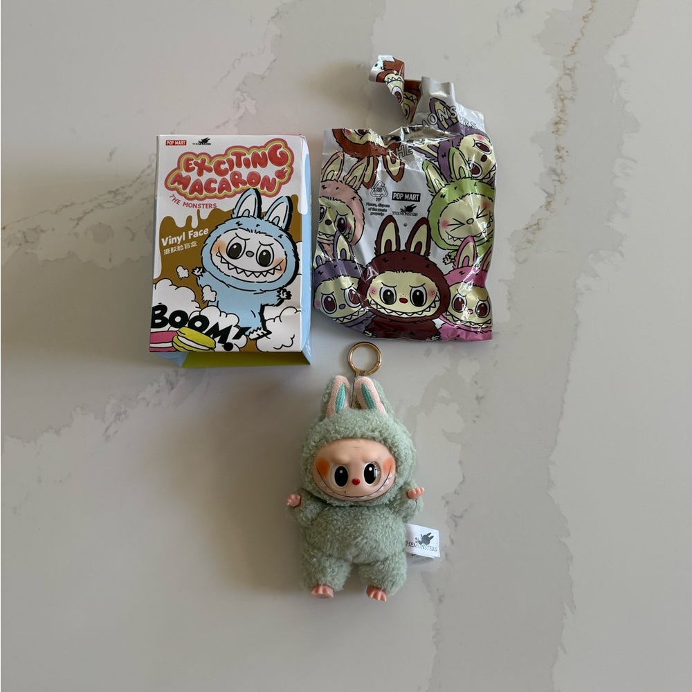 Labubu “Lafufu” Green Grape Exciting Macaron Bag Clip NEW